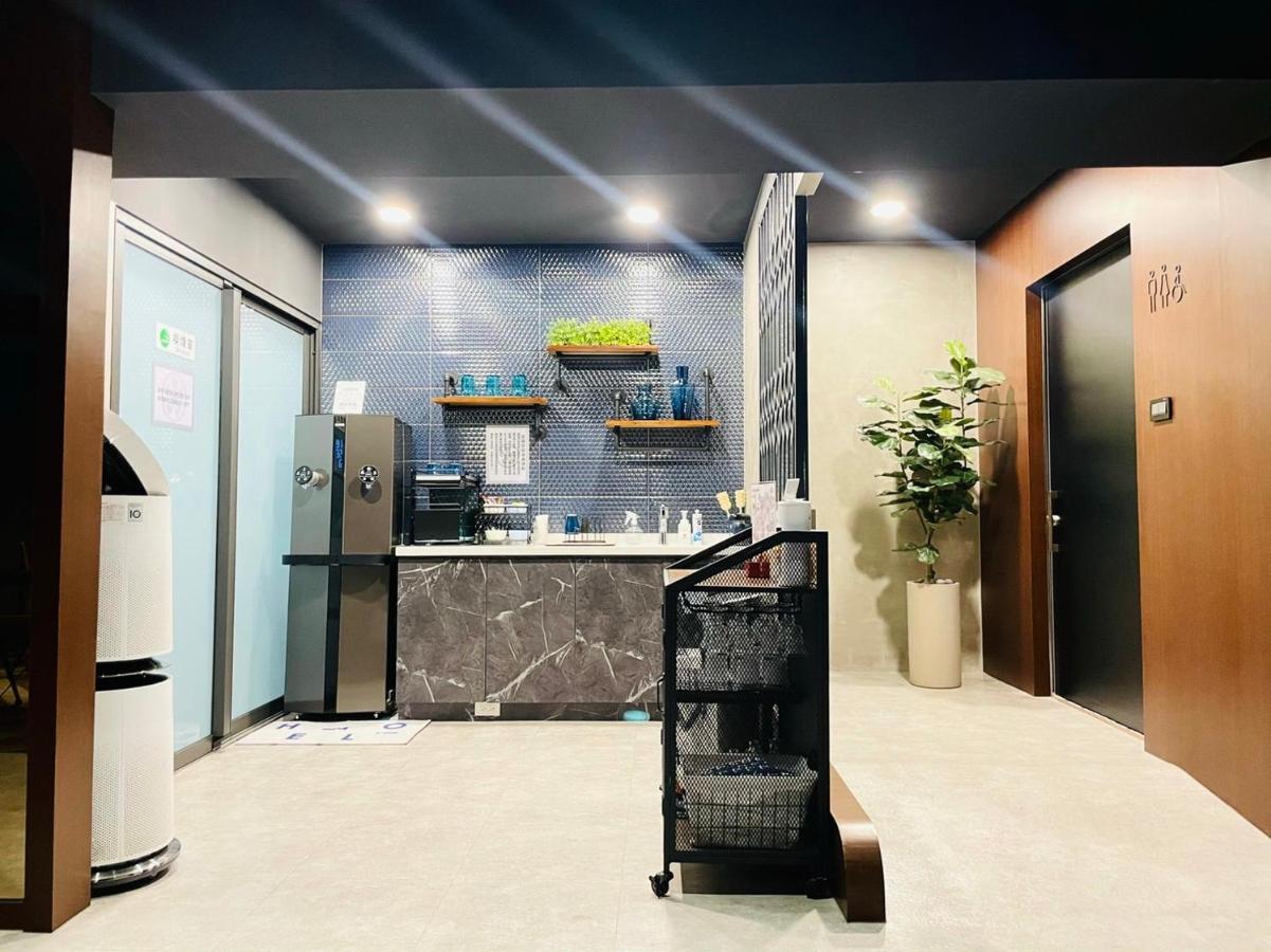 Holo Hotel Tainan Exterior foto